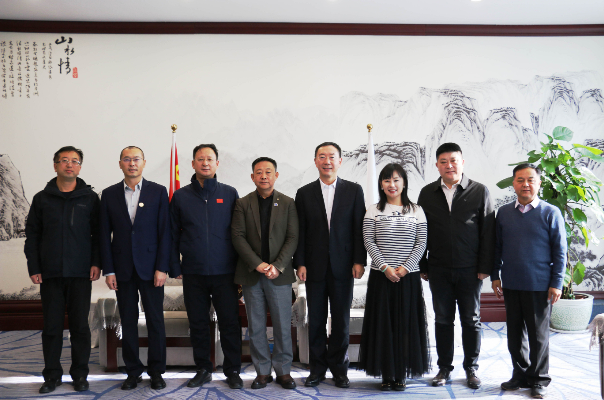 玉禾田环境发展集团领导一行到访HJC黄金城平台集团考察交流